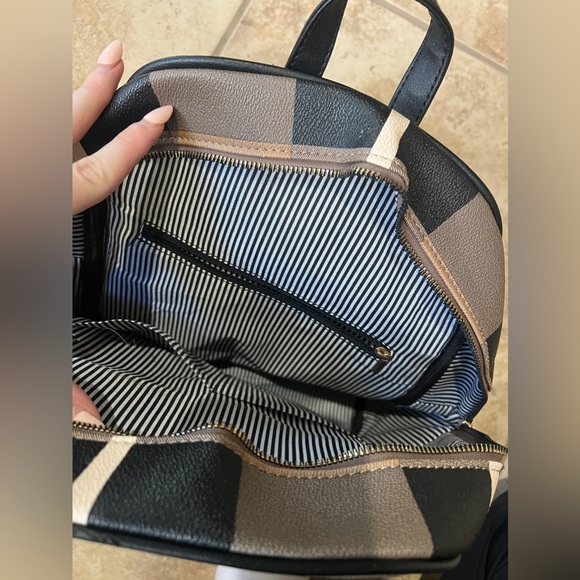 SOLD - Picture 4 of 4